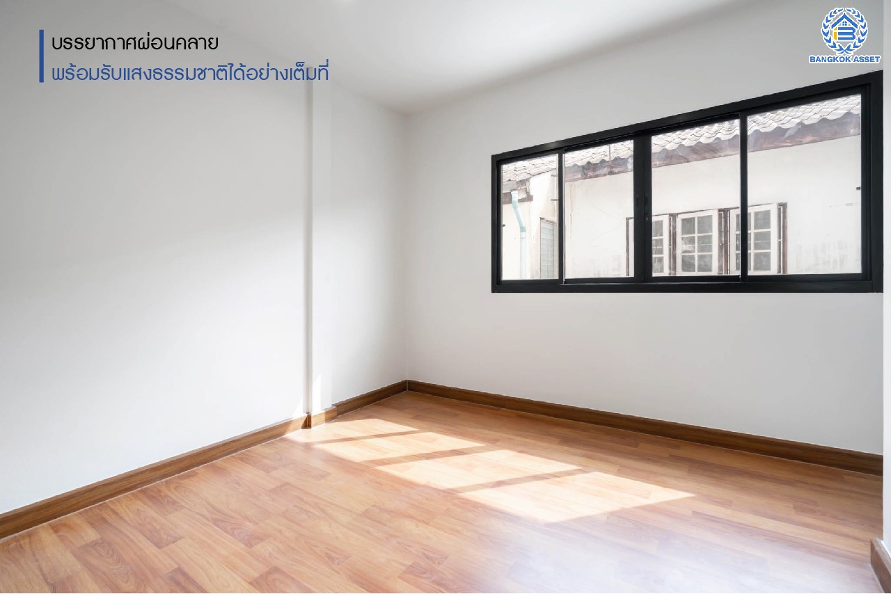 บ้านมือสองตกแต่งใหม่ ติด MRT "สถานีบางกระสอ" ม.นารีนคร รัตนาธิเบศร์ ตอบโจทย์ทุกการอยู่อาศัย ฟังก์ชั่น 2 ห้องนอนใหญ่ 2 ห้องน้ำ ต่อเติมครัวเคาน์เตอร์ และโรงจอดรถ บนทำเลดีที่สุด! ใกล้เซ็นทรัลรัตนาธิเบศร์ และจุดขึ้นทางด่วน "งามวงศ์วาน"